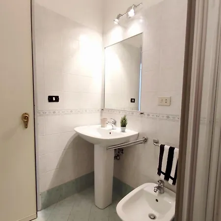 Augusta Apartment, Seconda Fila Mare Rif A820 *