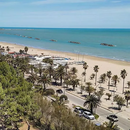 Augusta Apartment, Seconda Fila Mare Rif A820 サン・ベネデット・デル・トロント