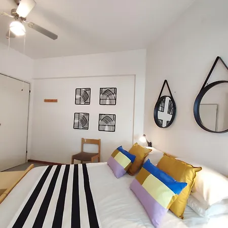 Augusta Apartment, Seconda Fila Mare Rif A820 アパート