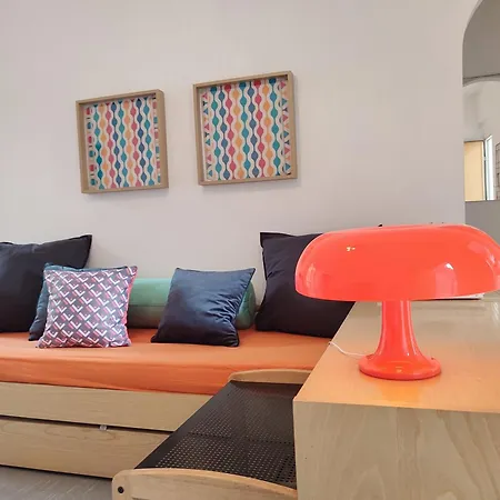 Augusta Apartment, Seconda Fila Mare Rif A820 شقة *